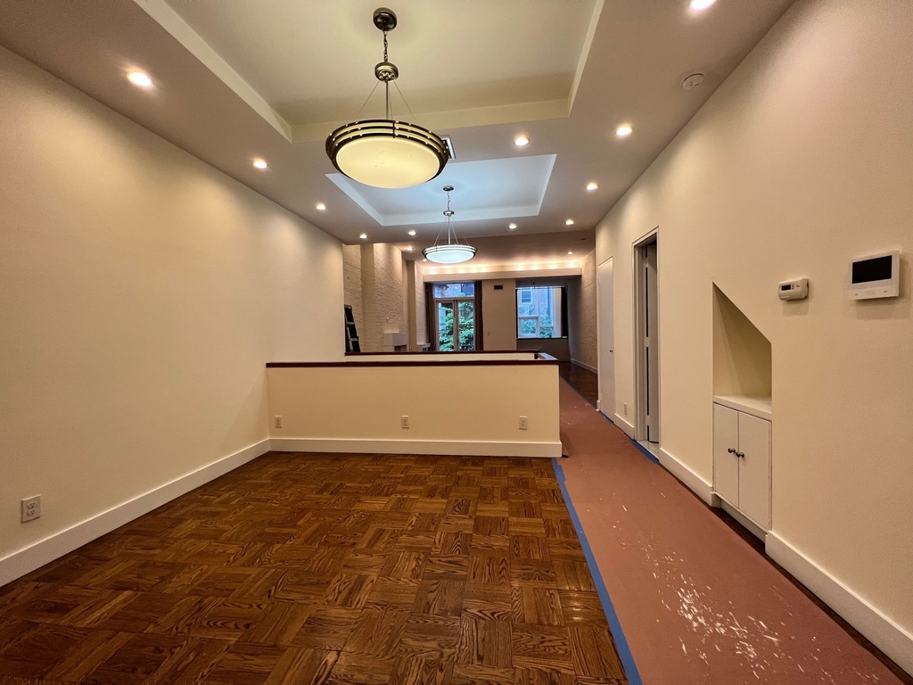 39 West 68th Street - Photo 9