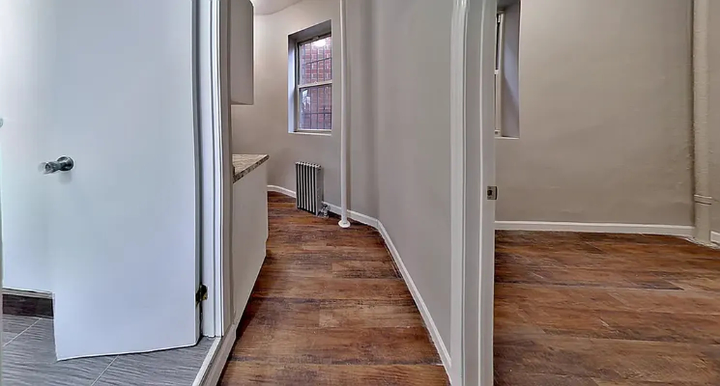 East 5th Street - Photo 3