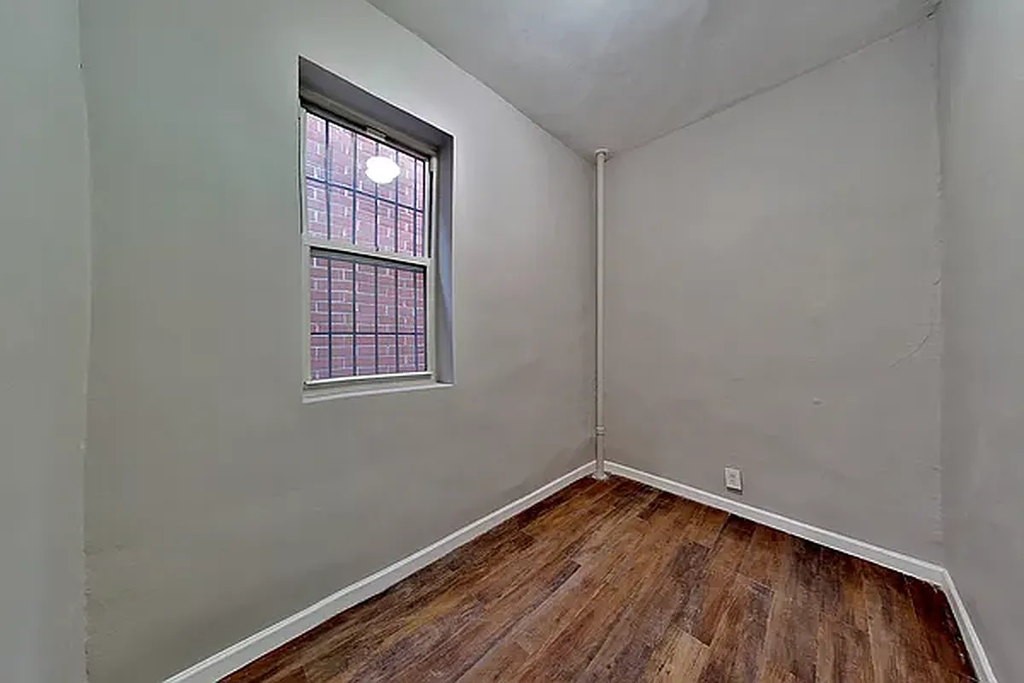 East 5th Street - Photo 2