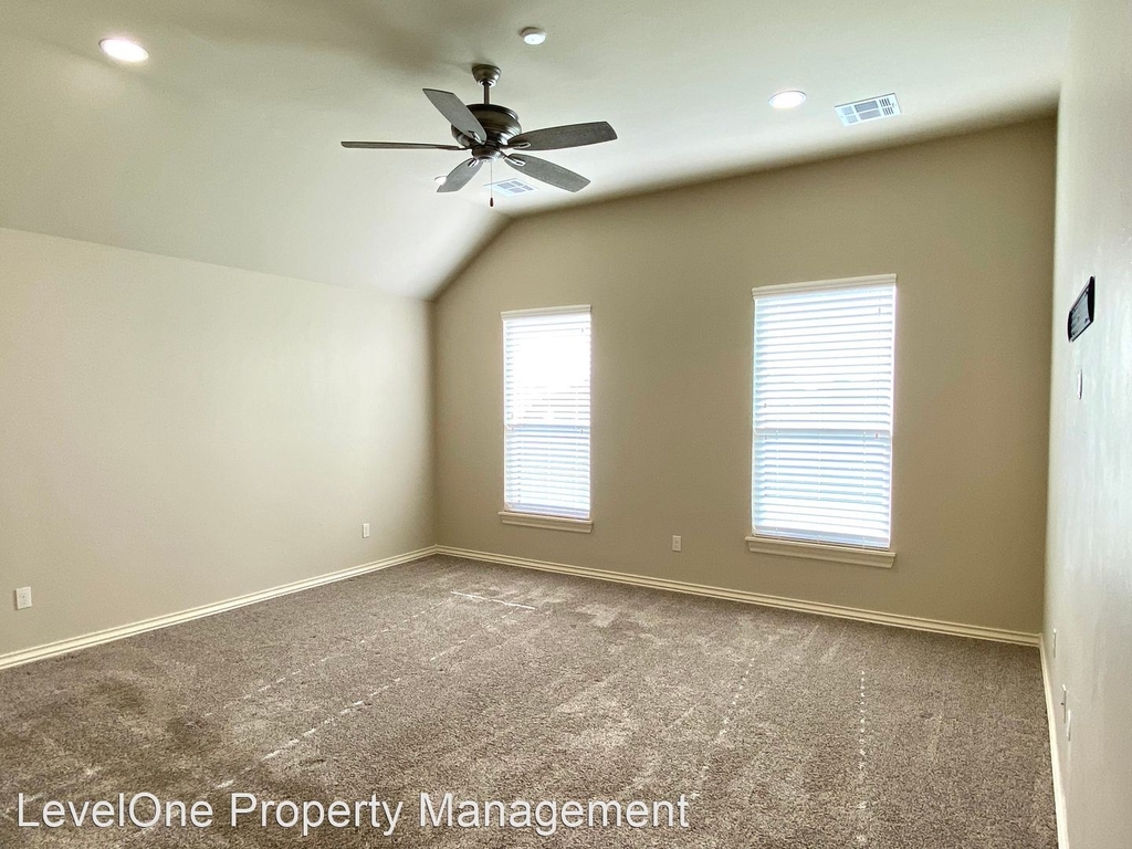 15924 Capri Lane - Photo 15