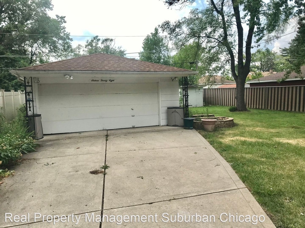 1628 Boeger Ave - Photo 15