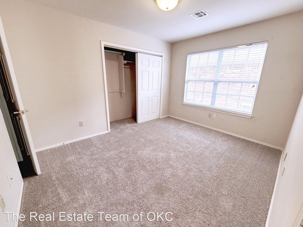 2455 Manchester Dr Unit # 61 - Photo 17