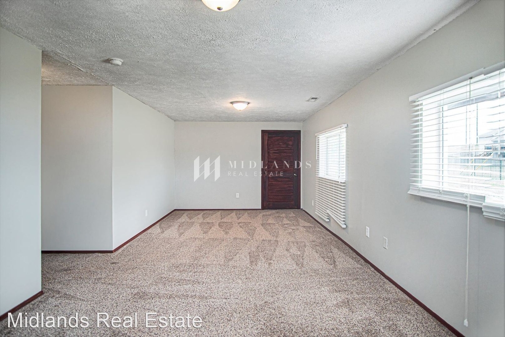 2402 Walnut Creek Dr - Photo 11