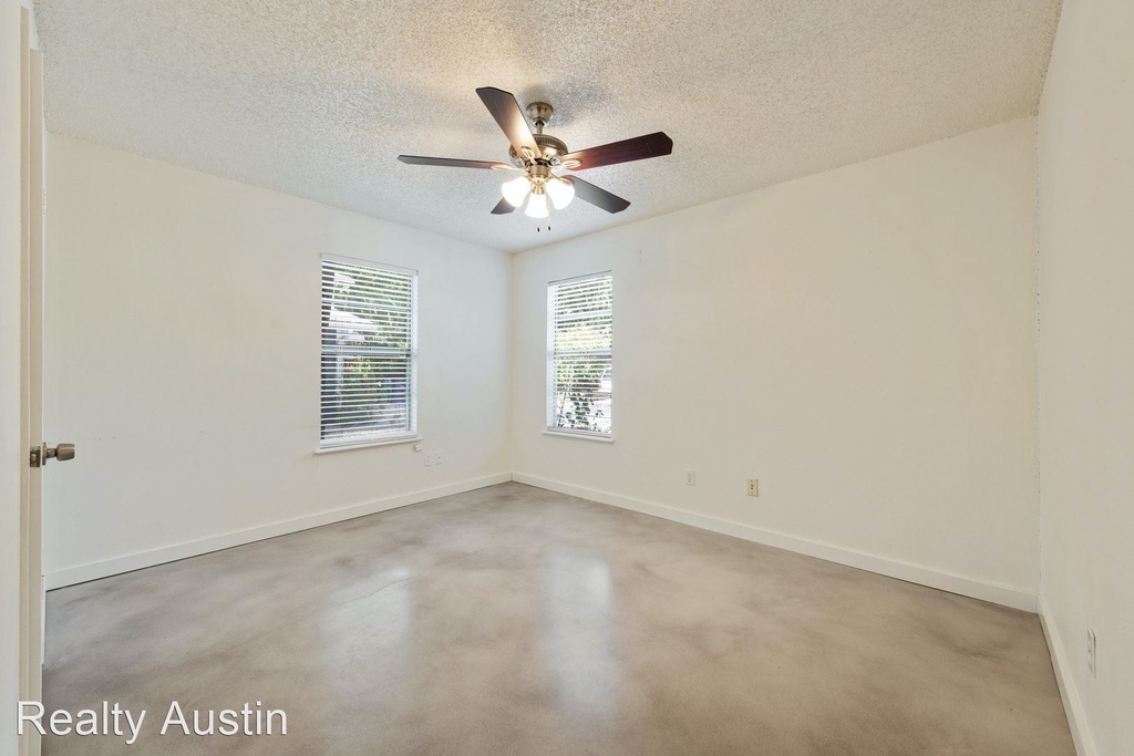 5610 William Holland Drive - Photo 3