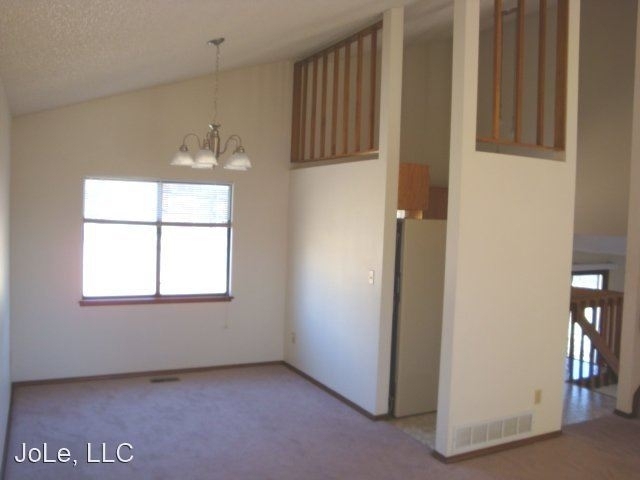 3750 Sedgewood Way - Photo 2