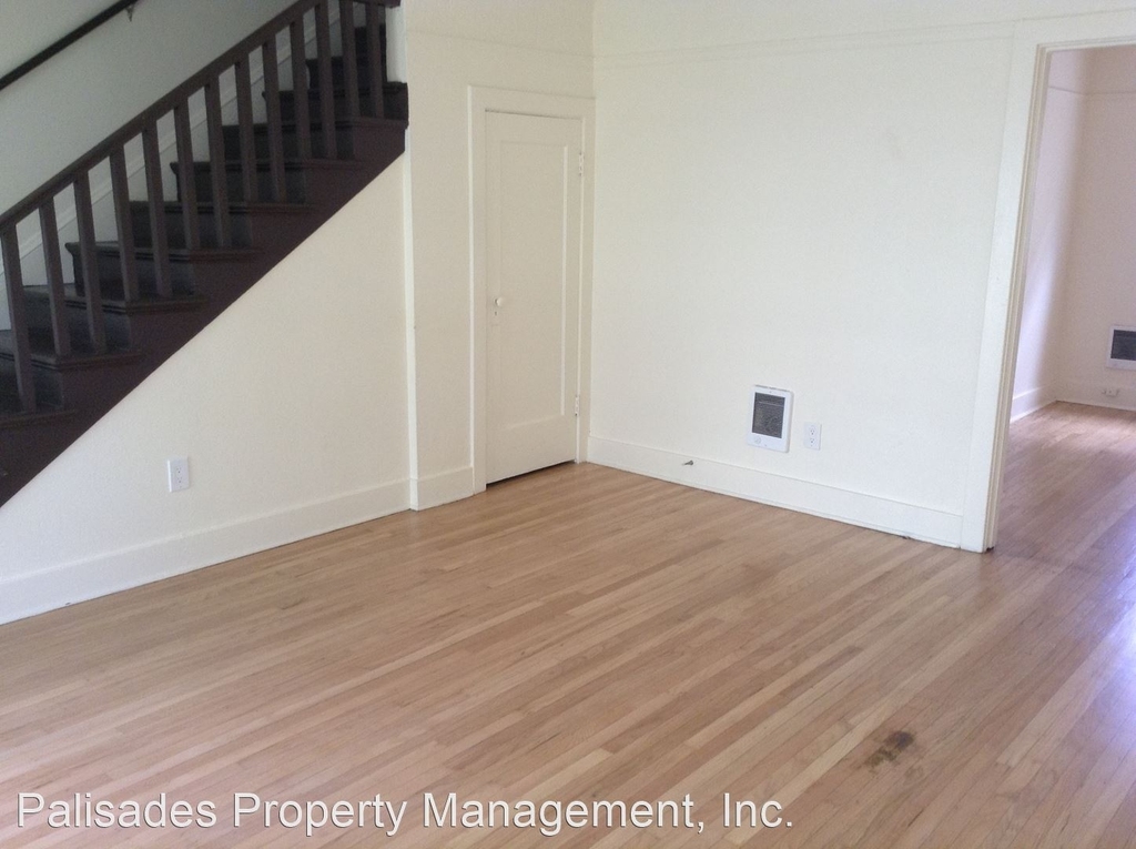 2031 N Watts St - Photo 2