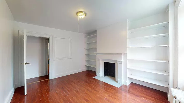 286 West 11th Street - Photo 6