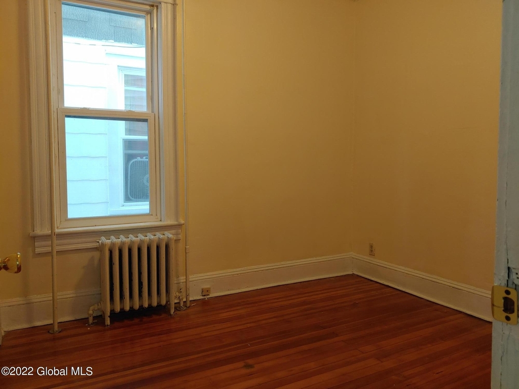 90 Woodlawn Avenue - Photo 10