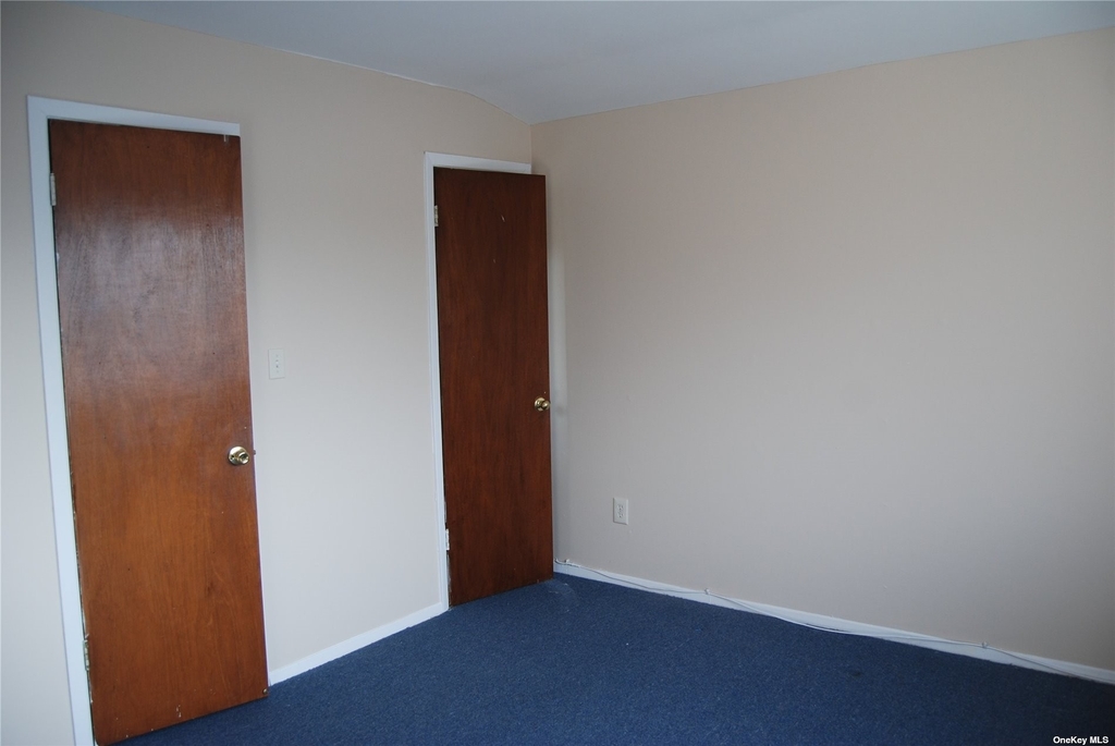 74-10 Little Neck Parkway - Photo 10