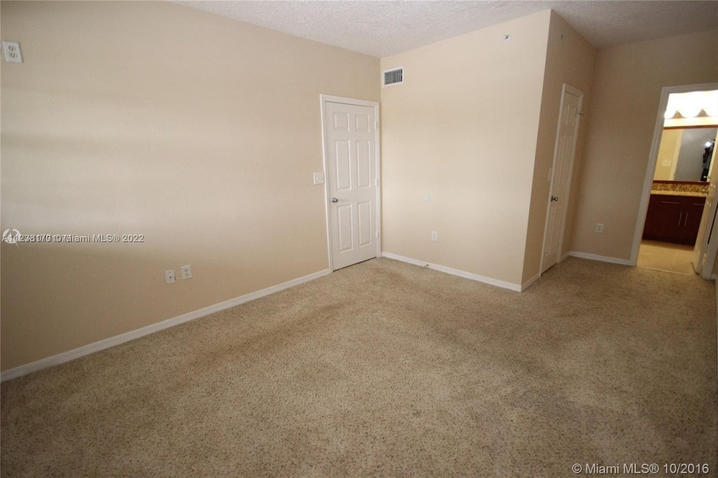 231 Sw 116th Ave - Photo 16