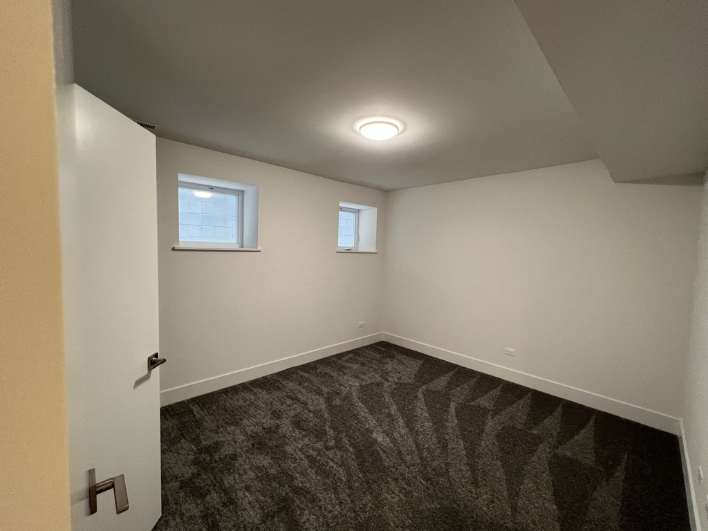 2217 W Chicago Avenue - Photo 3