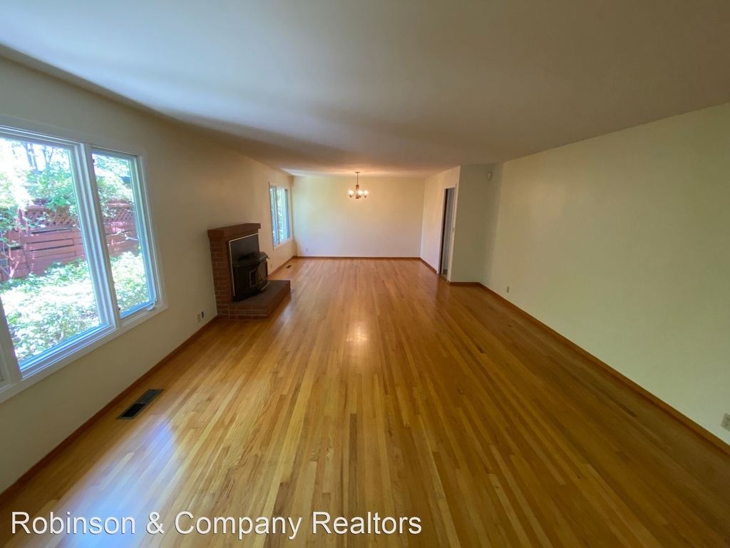 301 Lacour Way - Photo 2