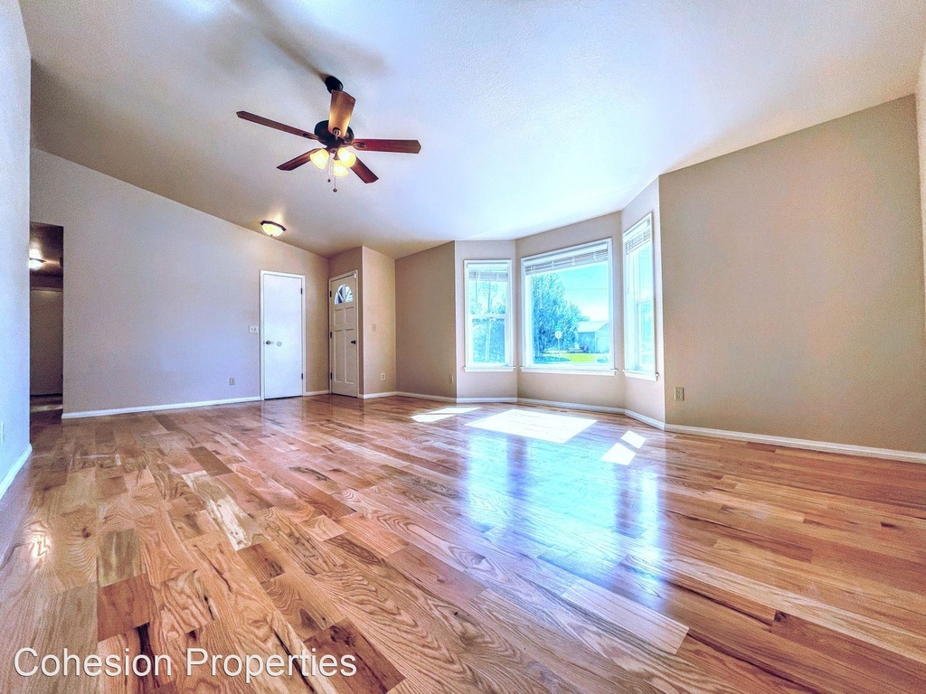 2074 Nw 8th Street - Photo 6