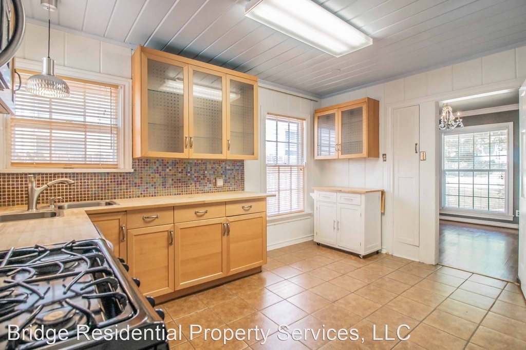 3817 Collinwood Ave. - Photo 1