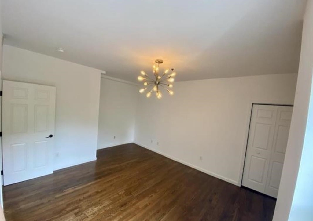 673 Bergen Ave - Photo 7