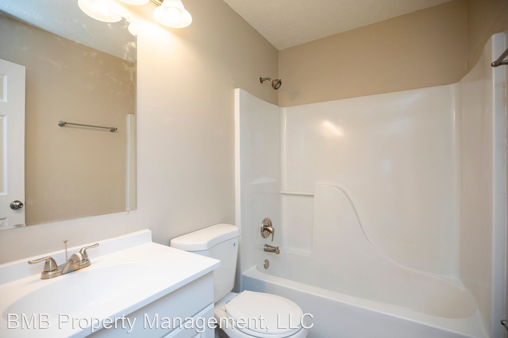 908 Mister Lake Court - Photo 19