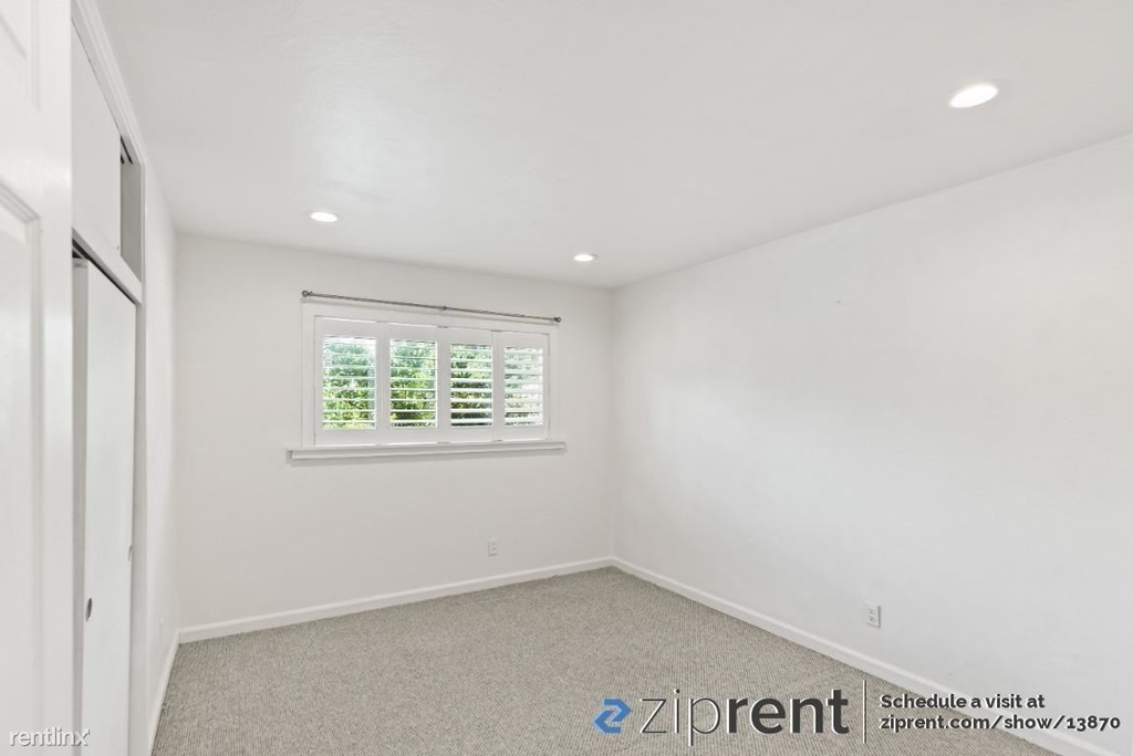 4228 Wells St - Photo 13