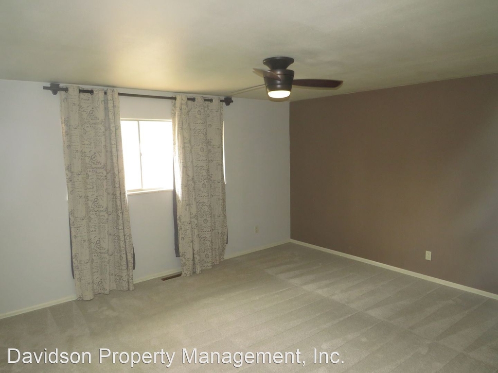 2712 Westwood Blvd - Photo 2