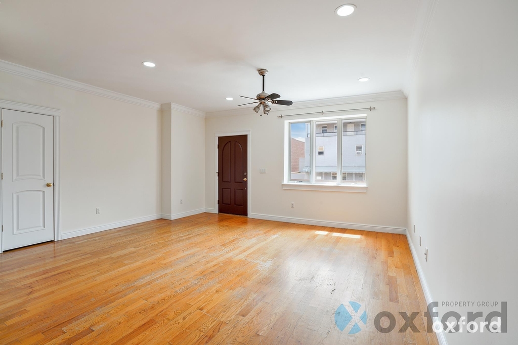 188 Bay 17th Street - Photo 2