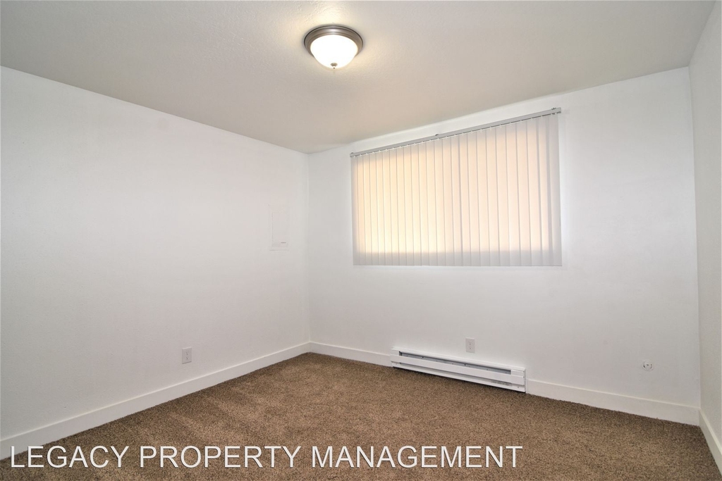 12430 Ne Glisan Street - Photo 3