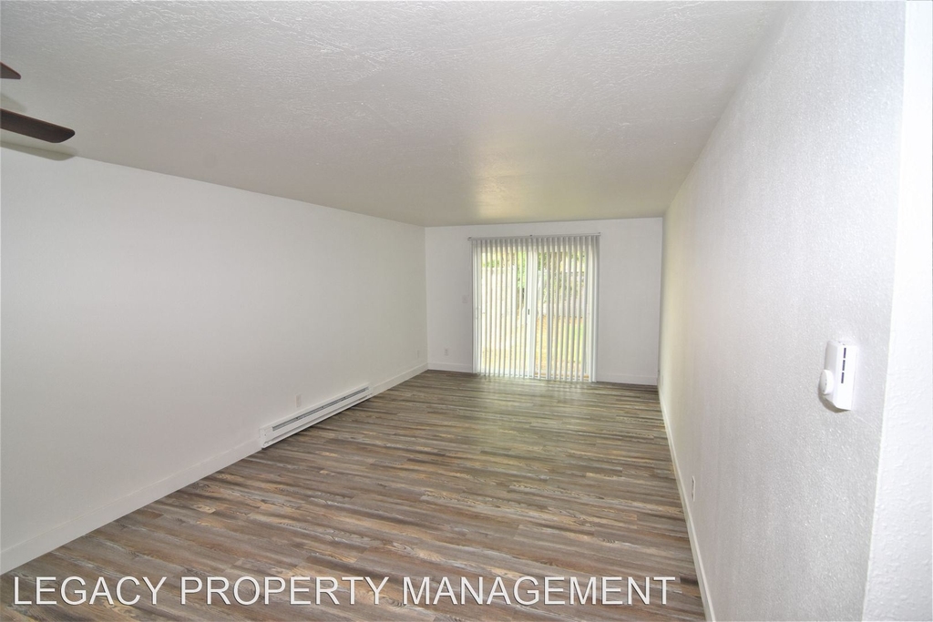 12430 Ne Glisan Street - Photo 1