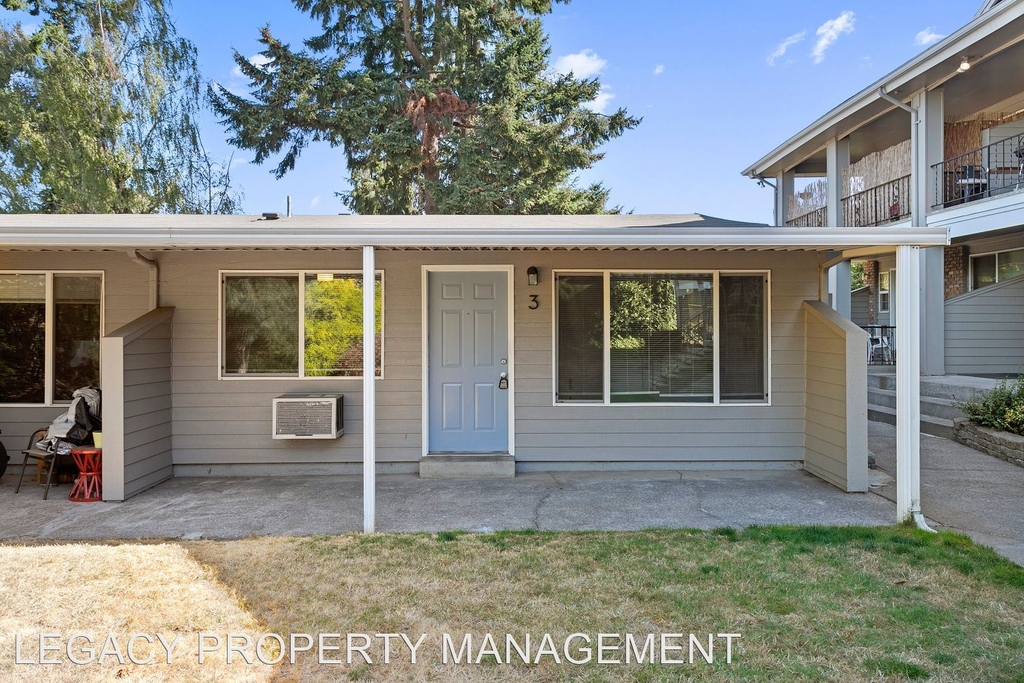 12240 Ne Siskiyou Street - Photo 18