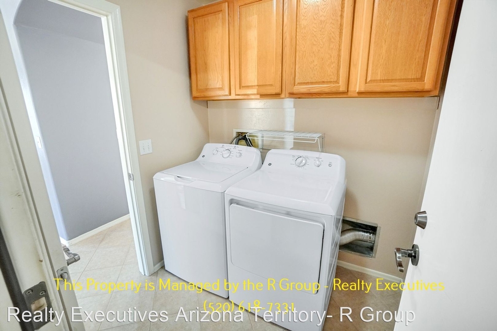 11765 W. Fordson Dr. - Photo 22