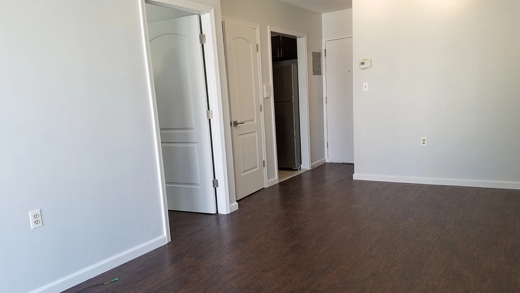 34-40 10th Street - Photo 8