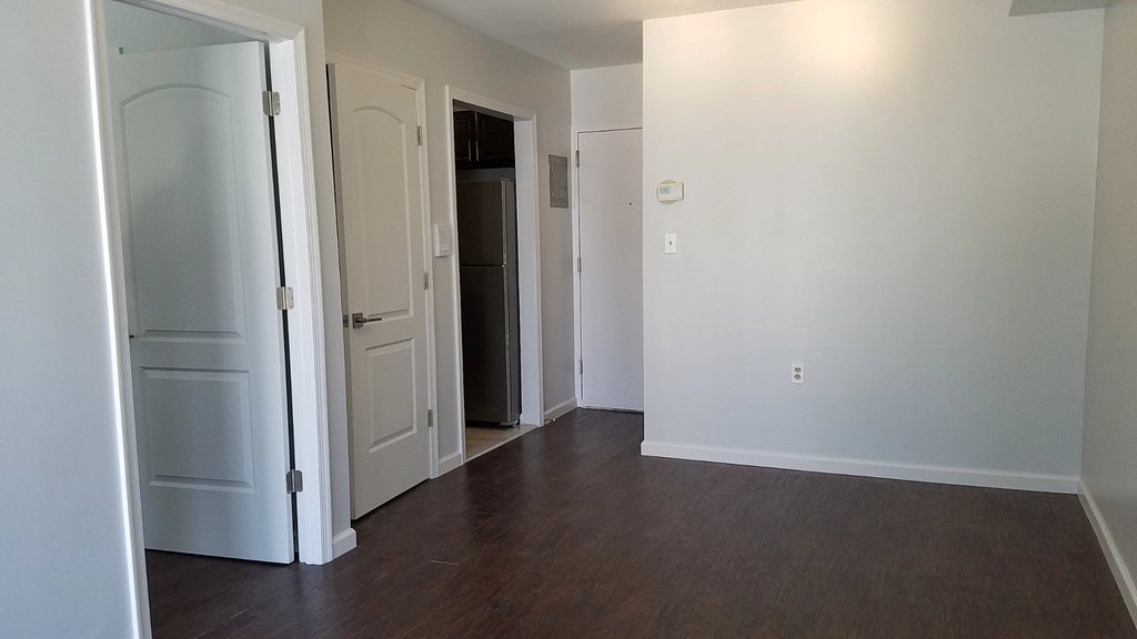 34-40 10th Street - Photo 7