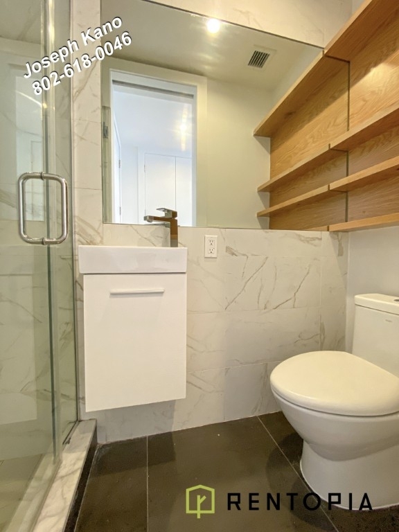 810 Flushing Avenue - Photo 15