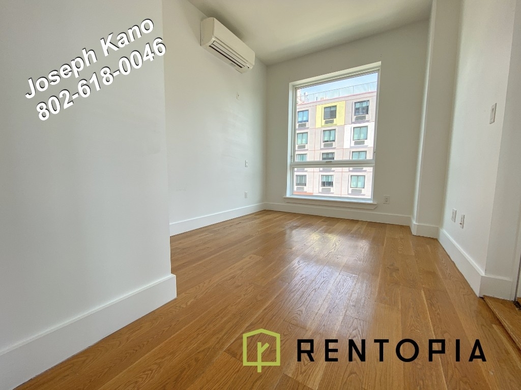 810 Flushing Avenue - Photo 7