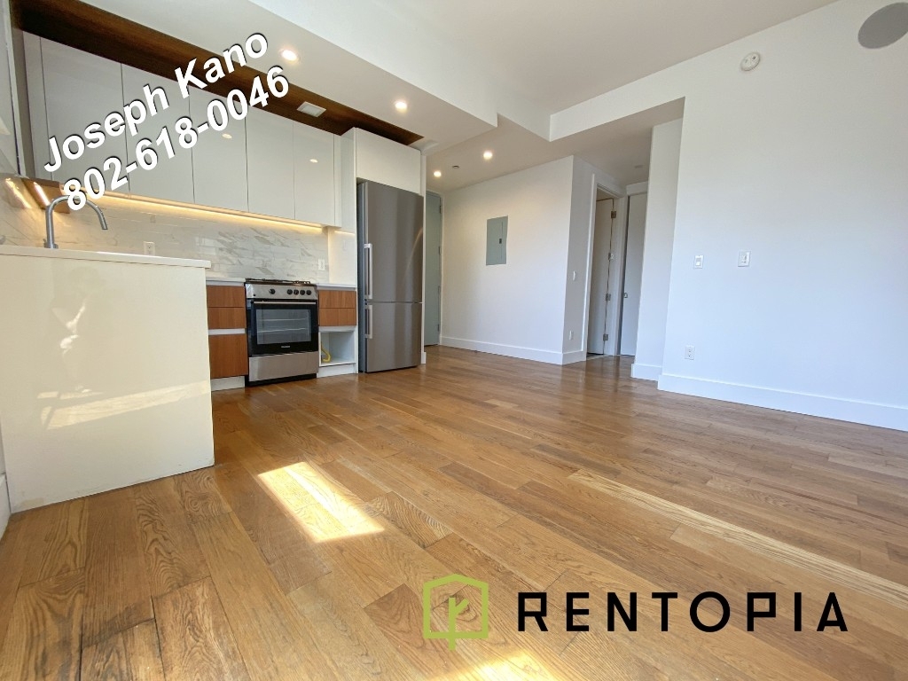 810 Flushing Avenue - Photo 3