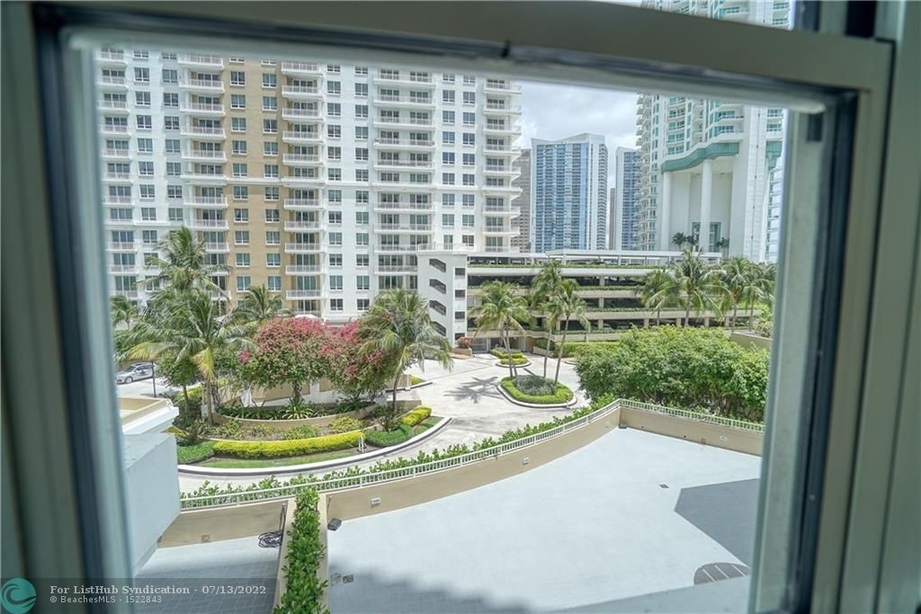 701 Brickell Key Blvd - Photo 10