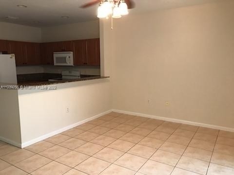 2712 Sw 82nd Ave - Photo 2