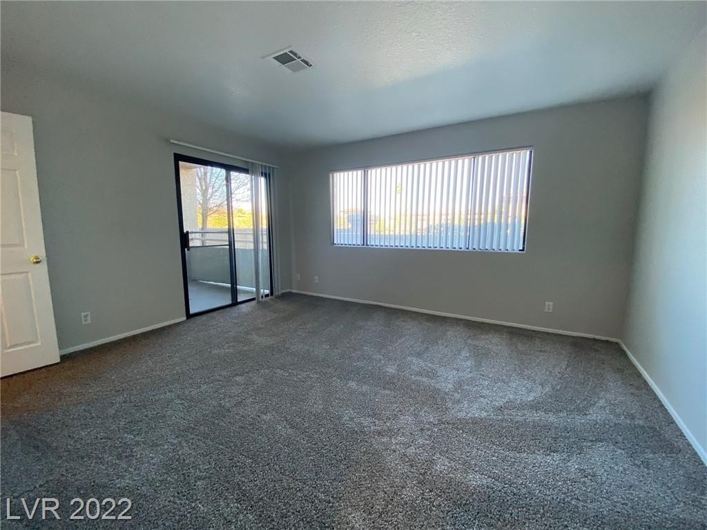 5016 Rainbow Boulevard - Photo 12