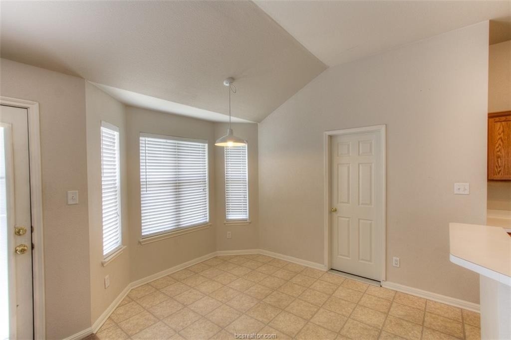 3810 Springfield Drive - Photo 3