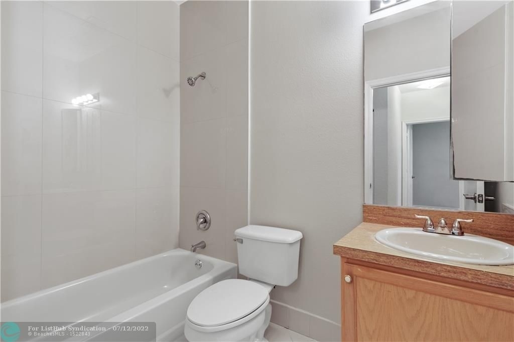 4704 Sw 12th Pl - Photo 17