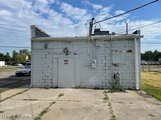 5035 E 8 Mile Road - Photo 6