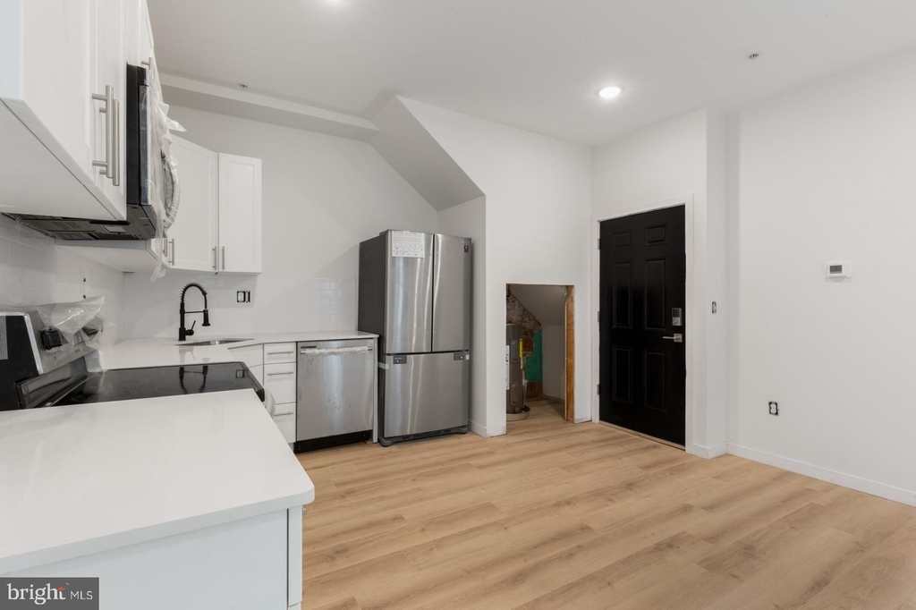 223 S 45th Street - Photo 3