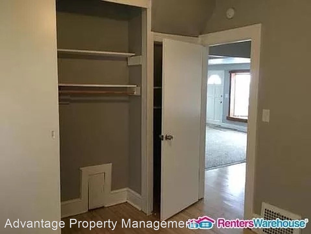 4900 N 58th St - Photo 5