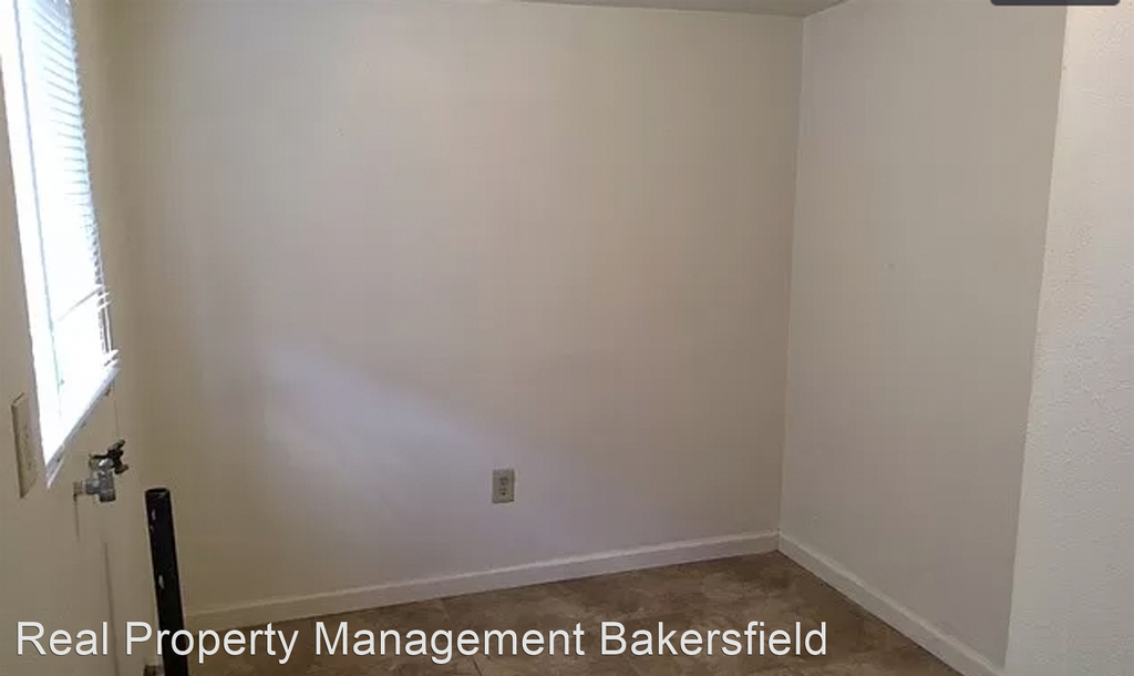 1306 Woodrow Ave Unit 1/2 - Photo 10