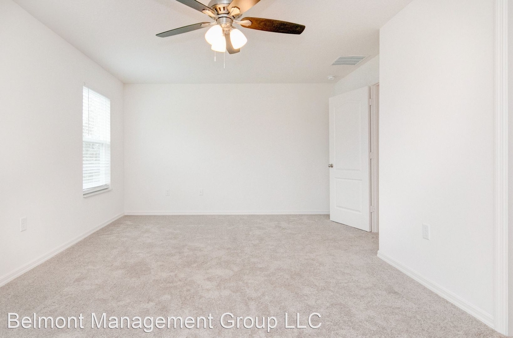 1569 Wynford Circle - Photo 10