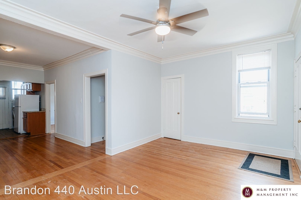 440-448 N Austin Avenue - Photo 1