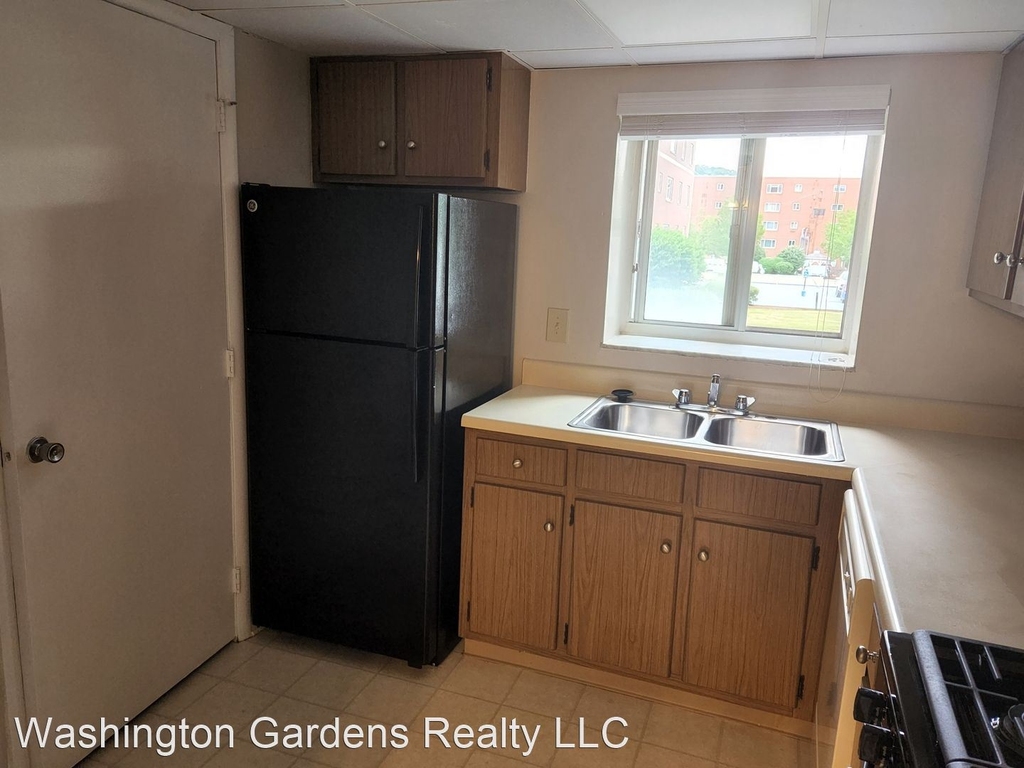 834 Washington Avenue - Photo 1