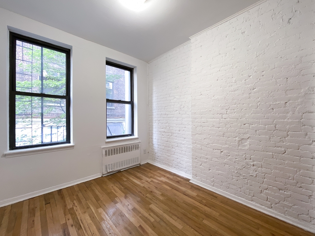 238 West 20th Street - Photo 0