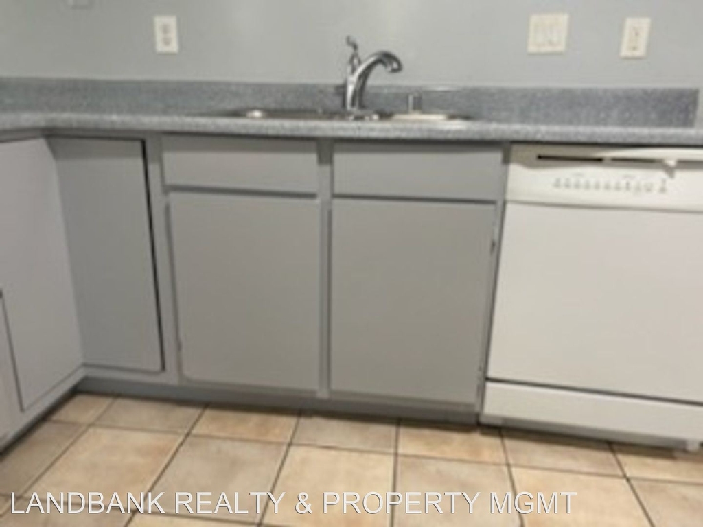 5325 Redberry Street - Photo 6