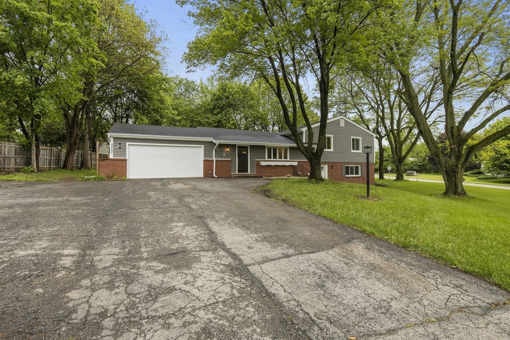 2203 Edgebrook Drive - Photo 1