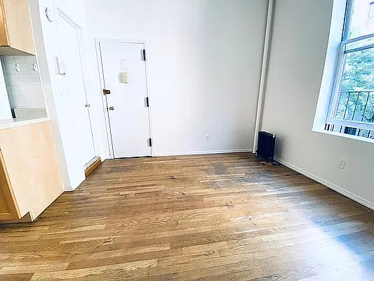 189 Waverly Place - Photo 1