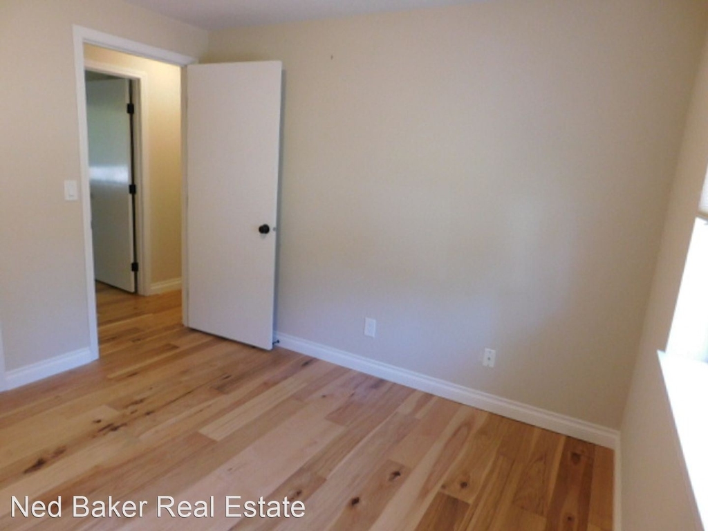 3852 Tulare Ave. S - Photo 10