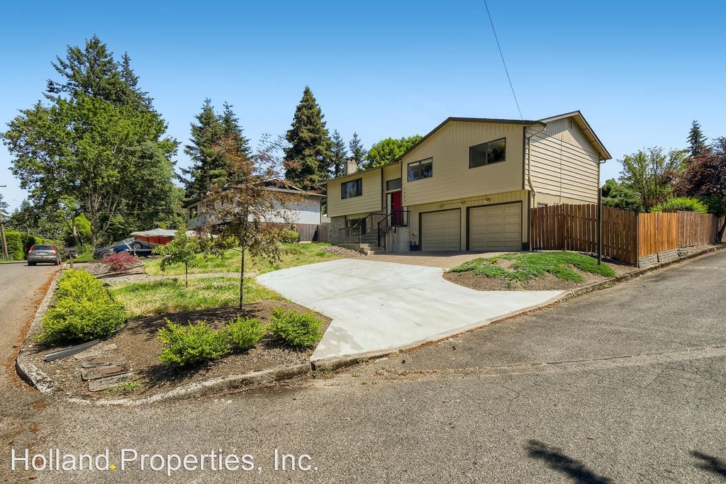 3280 Se Evergreen Ave - Photo 1